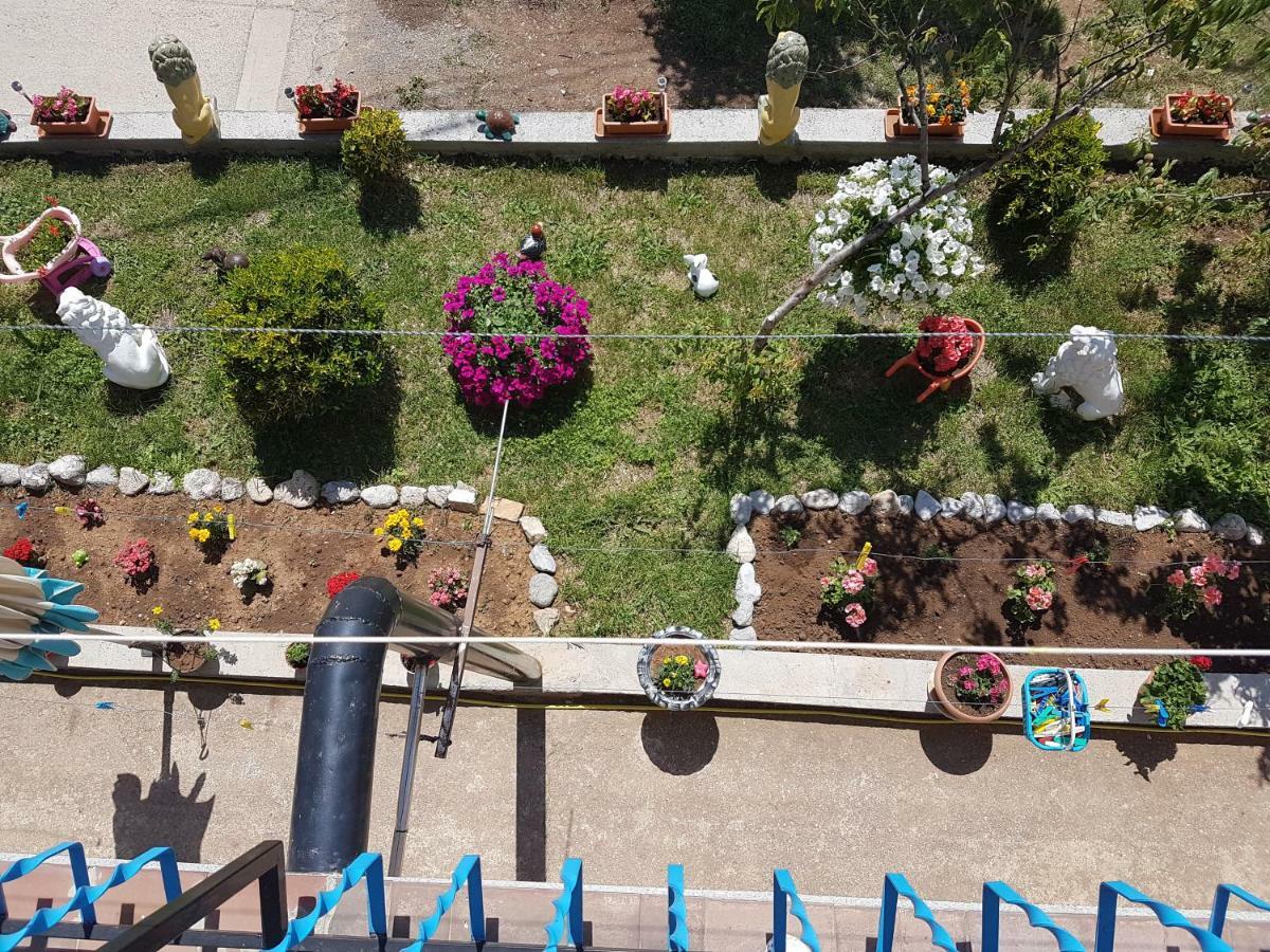סנג' Apartment Danijela מראה חיצוני תמונה